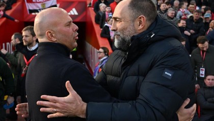 米兰体育官网-10亿豪阵被他用废 利物浦庸帅争议换人惹众怒 下场欧冠出局或下课