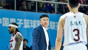 米兰体育官网-记者:王朝时代总有更迭之时 实力上的差距让广东男篮被对手横扫